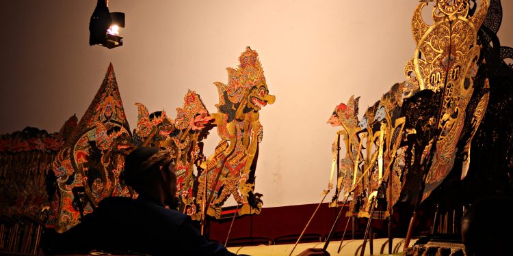 Pementasan Wayang Kulit Dukung Pelestarian Budaya Lokal di Tengah Tantangan Modernisasi