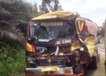 Dua Truk Alami Kecelakaan di Jalan Jenderal Sudirman Kilo Meter 13,5 Sampi