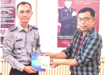 PCW Serahkan Wakaf Alqur’an dan Buku Religi ke Lapas Kelas II B Purwakarta