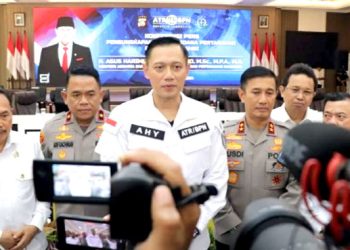 Soal Mafia Tanah, Kapolda Jambi Dampingi Menteri ATR/BPN RI Gelar Konferensi Pers Mafia Tanah