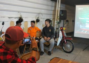 Utah Lalay Purwakarta Nongkrong Bareng di Clavia Cafe