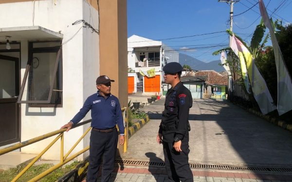 Aggota Kompi 2 Yon A Pelopor Galakan Patroli di Kawasan Industri