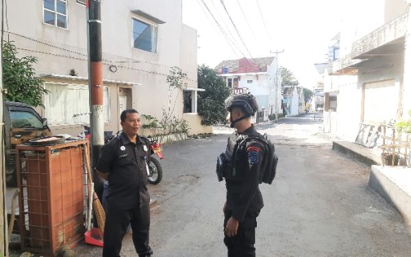 Aggota Brimob Garut Terus Berupaya Ciptakan Kamtibmas Kondusif