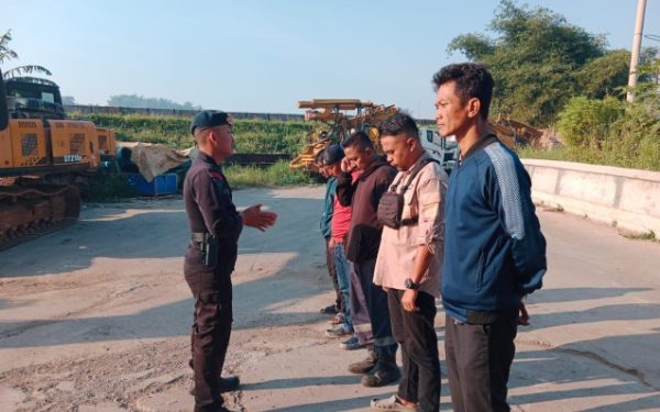 Anggota Brimob Jabar Antisipasi Tindak Kejahatan Penculikan Anak