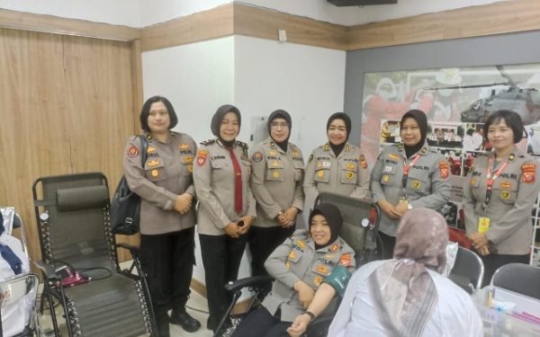 HUT Polwan ke 76, Polwan Polda Jabar Donor Darah