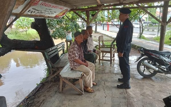 Patroli Brimob Cirebon, Sampaikan Pesan Kamtibmas