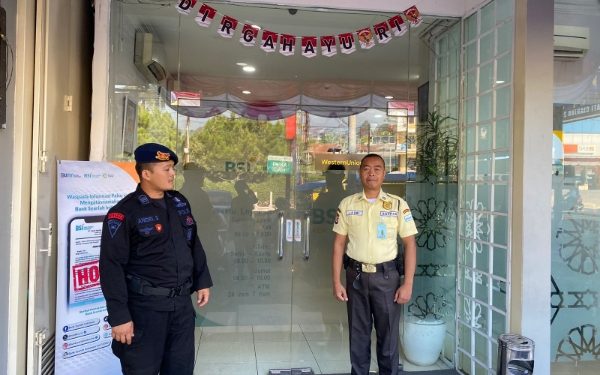 Pastikan Kamtibmas Kondusif, Brimob Jabar Patroli di Bang BSI Cianjur
