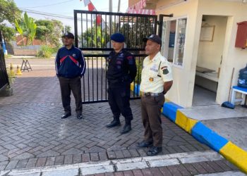 Anggota Brimob Jabar Rutin Patroli Harkamtibmas dan Berikan Himbauan