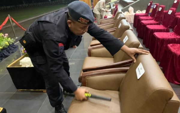 Jelang Penutupan Pendidikan SIP Angkatan 53, Unit Jibom Polda Jabar Lakukan Sterilisasi