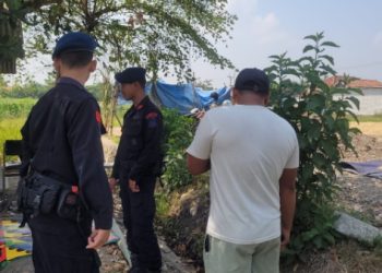 Bentuk Mendukung Program KPN, Brimob Cirebon Blusukan ke Sawah