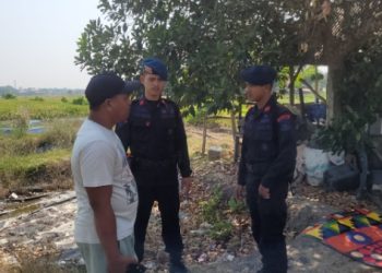 Sambangi Desa Winong, Anggota Brimob Jabar Sosialisasikan Kamtibmas