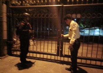 Antisipasi Gangguan Kamtibmas Brimob Jabar Patroli di Bank BI