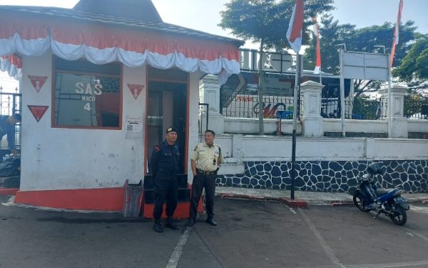 Pastikan Kamtibmas Kondusif Brimob Purwakarta Terus Patroli