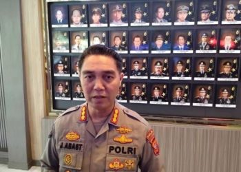 Puhan Aparat Alami Luka-luka Saat Amankan  Aksi Tolak Revisi RUU Pilkada di Depan Gedung DPRD Jabar