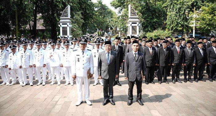 Ratusan Kades dan BPD Dikukuhkan Perpanjangan Masa Jabatan oleh Pj. Bupati Purwakarta