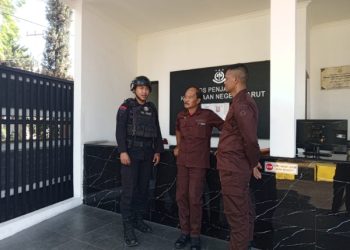 Anggota Brimob Jabar Galakan Sambang Dialogis dengan Kejari Garut