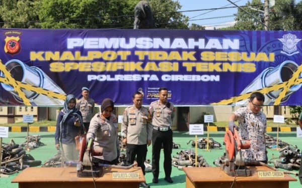 Jaga Kamtibmas, Polresta Cirebon Musnahkan Ribuan Knalpot Brong