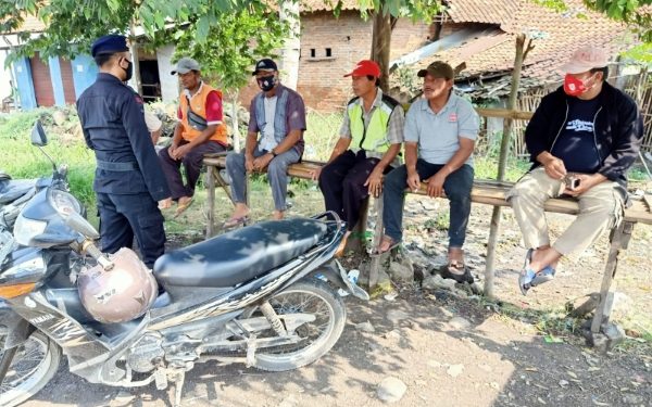 Brimob Cirebon Galakan Patroli Harkamtibmas di Pangkalan Ojek