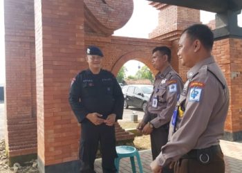 Anggota Brimob Jabar Rutin Patroli Harkamtibmas