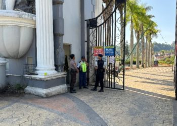 Sambangi Perum di Cipanas, Anggota BRimob Cianjur Ingatkan Kamtibmas