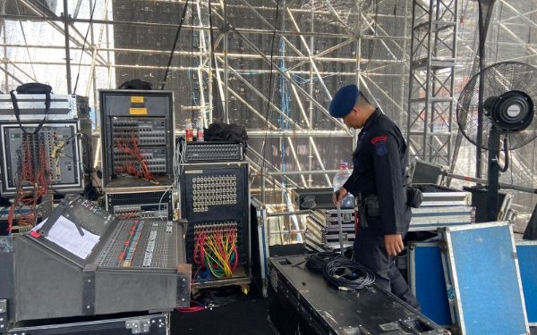 Antisipasi Gangguan Kamtibmas, Brimob Cirebon Patroli Malam di Tempat Keramaian