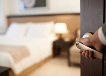 Ketua KPU Purwakarta Bantah Kepergok Bareng Wanita Berambut Pirang di Hotel