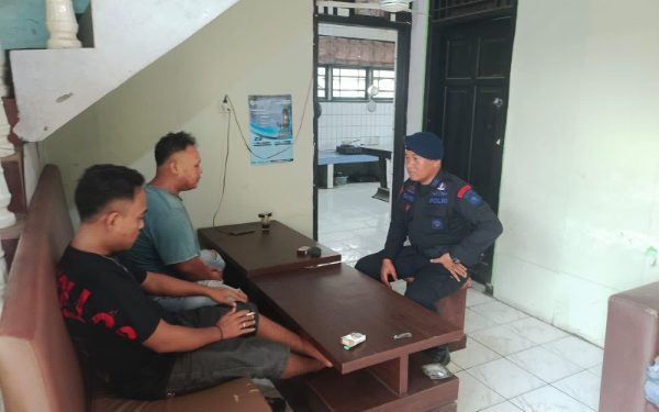 Jaga Kamtibmas, Brimob Karawang Rutin Berikan Himbauan