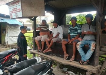 Sambangi Tukang Ojek Pangkalan di Cirebon, Brimob Jabar Ingatkan ini,,