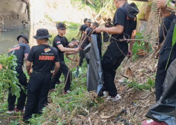 Jelang HUT Brimob ke 79, Brimob Jabar Gelar Kerja Bakti