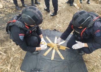 Brimob Jabar Musnahkan Temuan Bom Militer Jenis Mortir di Garut