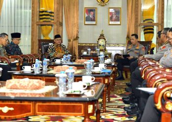 Temui Kapolri, Mendikdasmen Bahas Upaya Wujudkan Satuan Pendidikan Aman, Nyaman, dan RAMAH