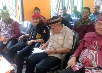 Pengurus Dewan Adat Dayak dan Batamand Dilantik