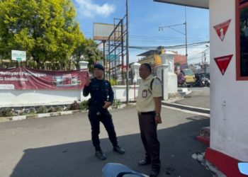 Siaga di Kantor Perbankan, Brimob Jabar terus Berupaya Ciptakan Kamtibmas Kondusif