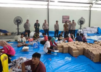 Polisi Bersama Forkopimda Indramayu Monitoring Gudang Logistik KPU di Kecamatan Sliyeg