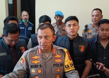 Polisi Gerebek Sebuah Rumah di bAndung yang Digunakan Promosi Judol