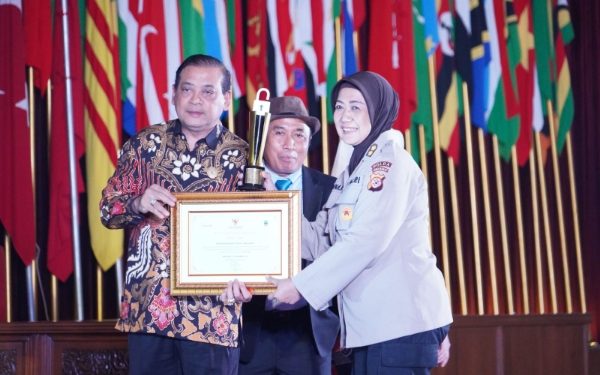 Luar Biasa, Polda Jabar Raih Penghargaan Keterbukaan Informasi Publik