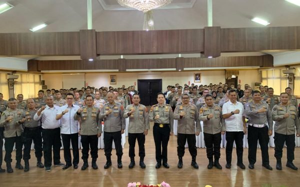 Terima Penghargaan dari Ombudsman, Kapolda Jabar Sampaikan ini,,