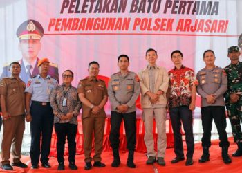 Kapolda Jabar dan Kapolresta Bandung Resmikan Peletakan Batu Pertama Mapolsek Arjasari