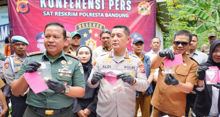 Polresta Bandung Bongkar Tambang Emas Ilegal di Kutawaringin