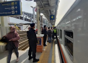 Sat Brimob Polda Jabar Pastikan Arus Balik Liburan Nataru Aman dan Lancar