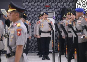 Dansat Brimob Polda Jabar Ikuti Upacara Sertijab Wakapolda dan Sejumlah PJU