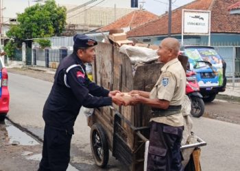 Jaga Kamtibmas, Anggota Brimob Jabar Patroli Harkamtibmas di PT. Advantage Karawang