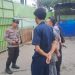 Anggota Brimob Karawang Berikan Arahan Karyawan Pabrik untuk Jaga Kamtibmas