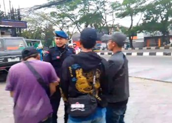 Aggota Kompi 3 Yon C Pelopor Pantau Kamtibmas di Kota Bandung