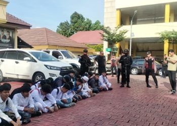 Wadansat Brimob Jabar Pimpin Apel Kesigapan Pasukan dalam Menjaga Kamtibmas