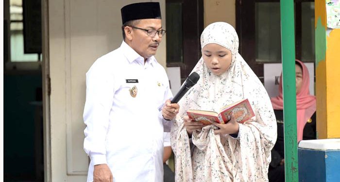 Tinjau Kegiatan Ramadhan, Wakil Wali Kota Banjar Tes Hafalan Quran Siswa