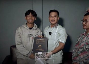 Kang DS Bebaskan Ribuan Ijazah Siswa yang Tertahan