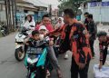 Pemuda Pancasila Paseh Bagi-bagi Takjil dan Santuni 40 Anak Yatim