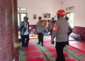 Aggota SAR Brimob Jabar Siaga Cek Pengungsi Korban Banjir Bandang