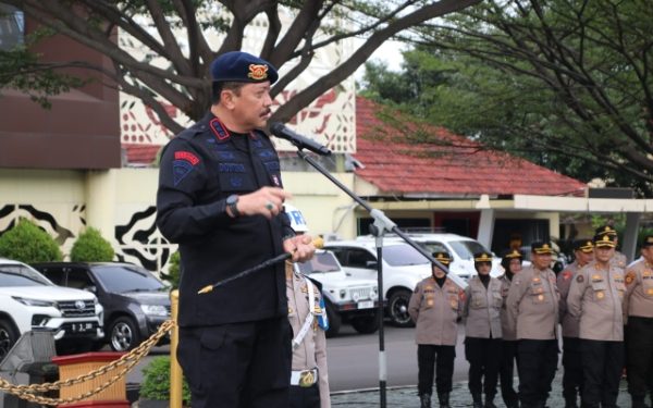 Pimpin Apel Pagi Gabungan di Mapolda, Dansat Brimob Jabar Apresiasi Pelaksanaann Tugas Seluruh Personel